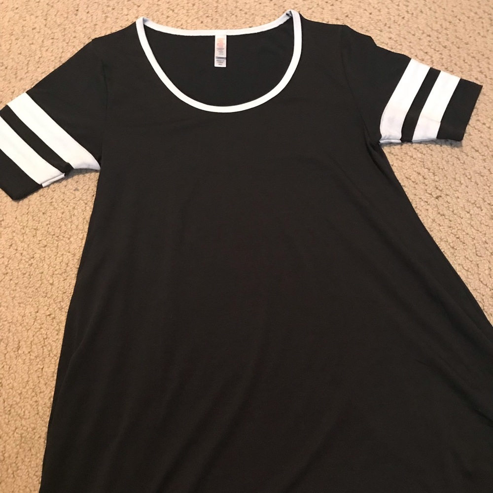 LuLaRoe XXS Perfect T 🖤